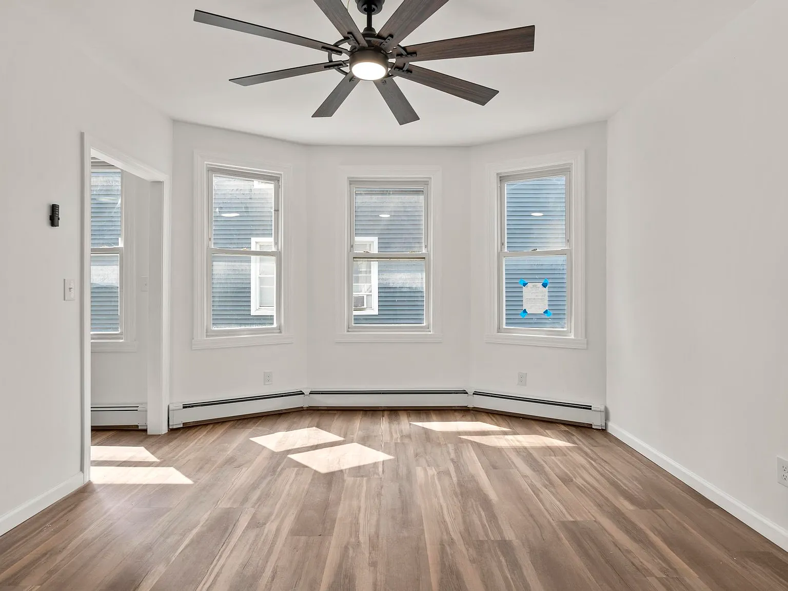 3 bed, 1200 sqft, $2,000 — Photo 4