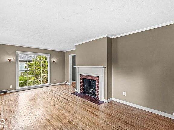 4th image of 1135 Raible Ave