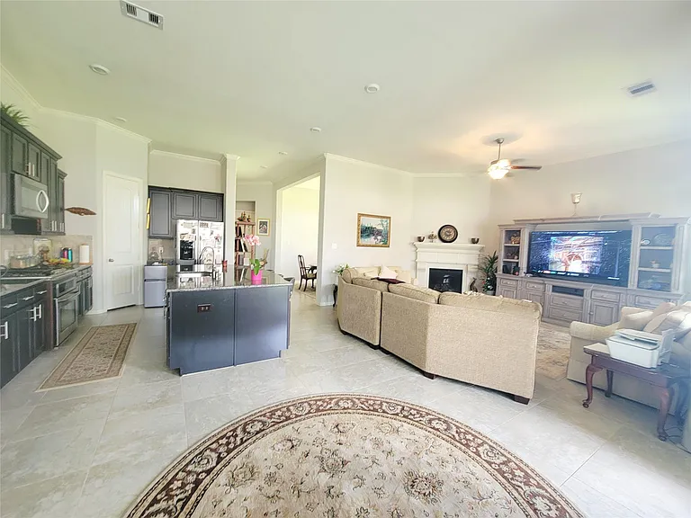 1910 Garden Bay Ct — Photo 6