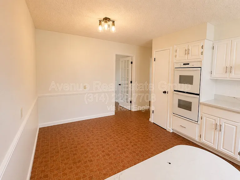13241 Delft Dr — Photo 6