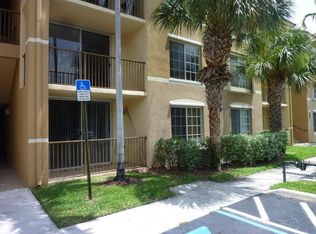 1301 Villa Cir, Boynton Beach, FL 33435