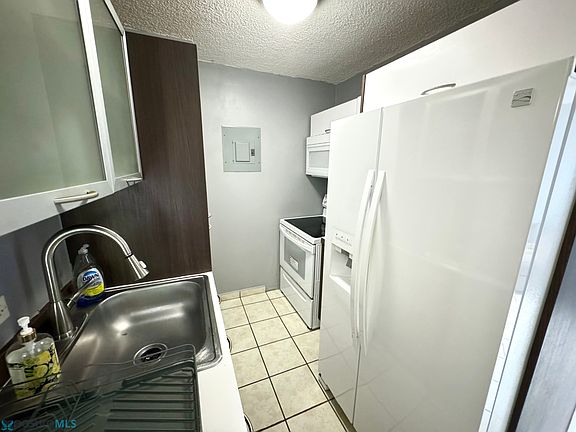 3rd image of 301 Millenia Park #301