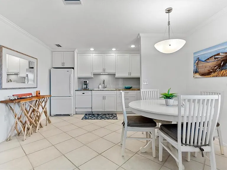 6708 Sarasea Cir #202 — Photo 11