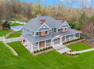 110 Farmstead Hill Rd, Fairfield, CT 06824