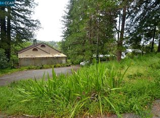166 Canon Dr, Orinda, CA 94563