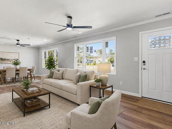 2nd image of 307 Tall Pine Road