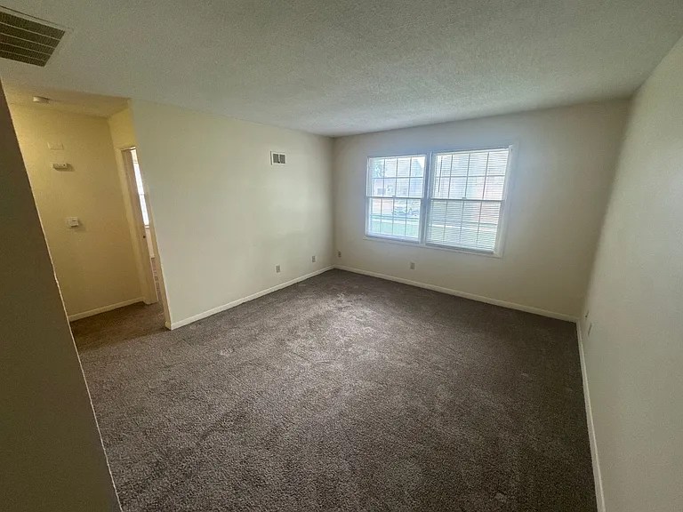 Welcome to Manor Heights Apartments! — Photo 12