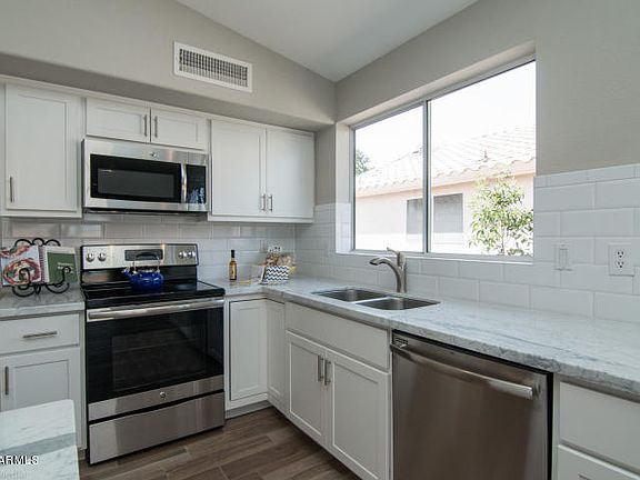 4th image of 6266 W Blackhawk Dr