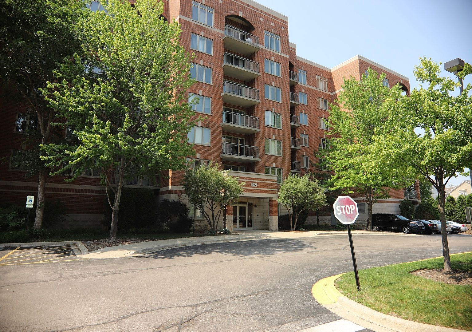 390 S Western Ave APT 308, Des Plaines, IL 60016 Zillow