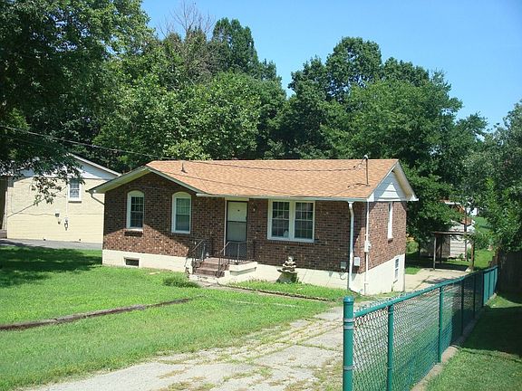 2nd image of 111 Woodridge Dr