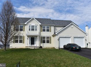 99 Bridle Hill Ct, Chambersburg, PA