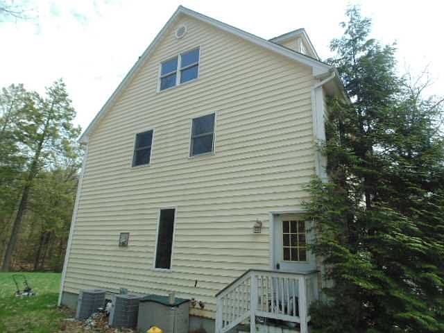 2nd image of 124 Kansas Rd