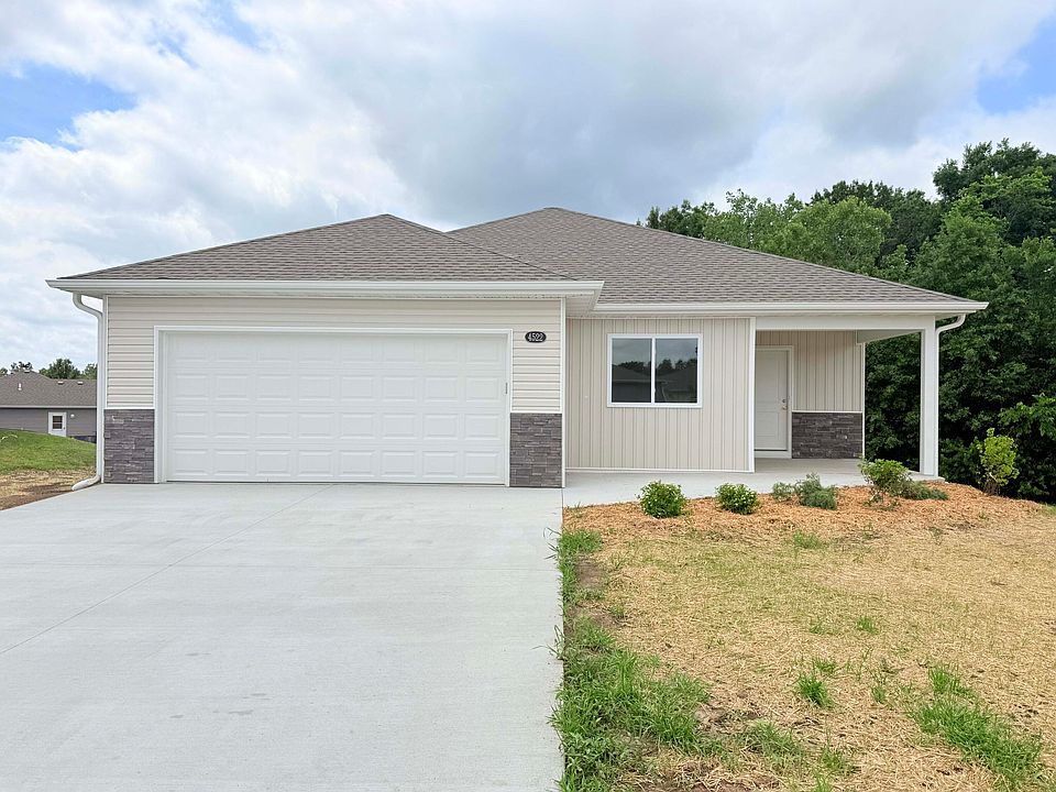 1st image of 4522 E Brookhill Dr