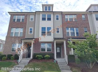 1355 Town Home Dr, Apex, NC 27502