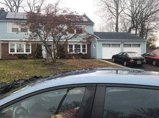 21 Tarpon Ct, Willingboro, NJ 08046