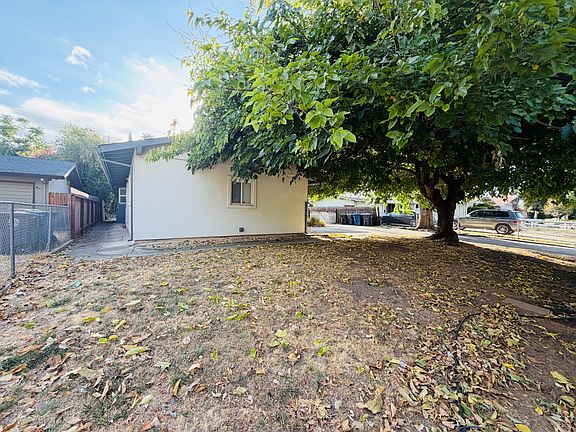 5th image of 2709 Los Amigos Dr