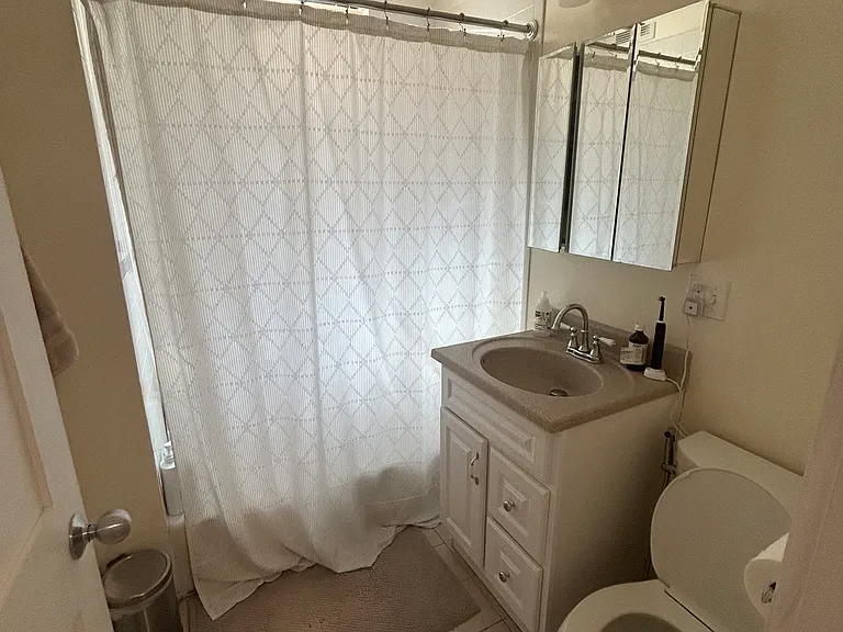 39 Hemenway St #11 — Photo 10