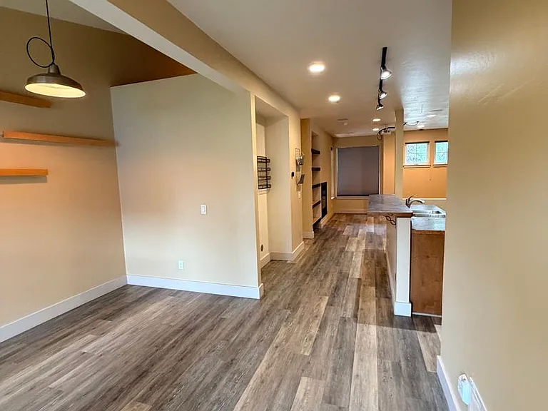 4249 Cover St — Photo 15