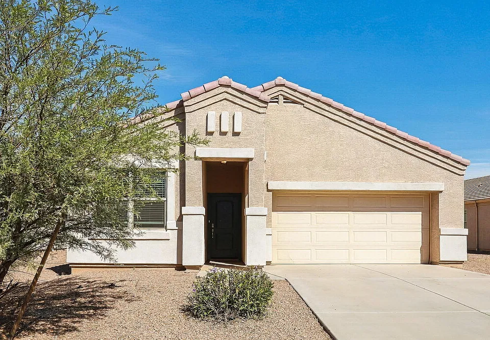 5032 E Black Opal Ln