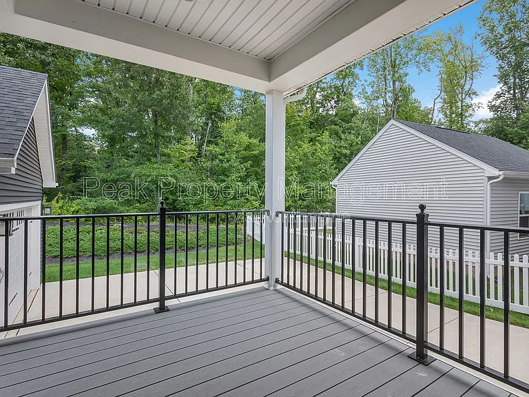 1633 Bilder Ct — Photo 24