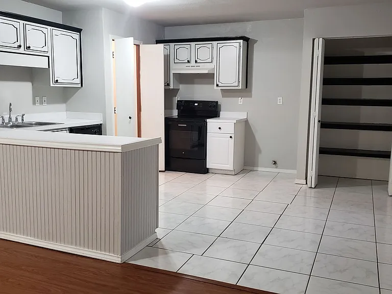 4514 Carmel Ln — Photo 4