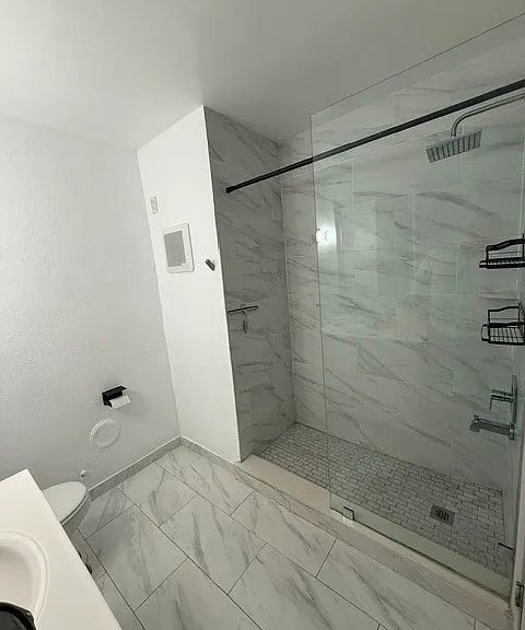 1349 N Citrus Ave — Photo 15