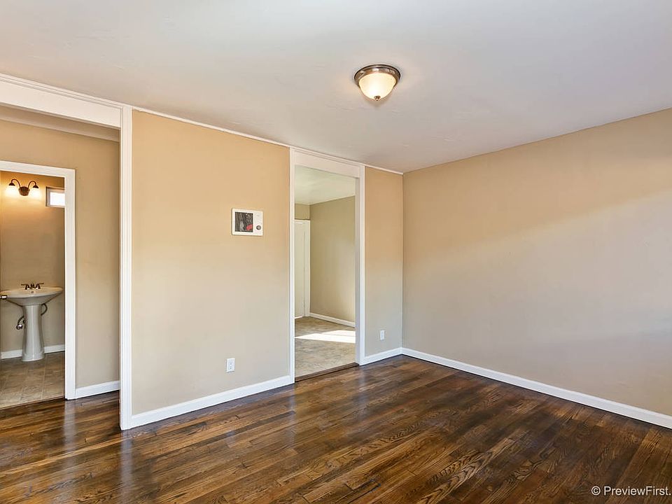 1st image of 2605-07 Fenton Pl