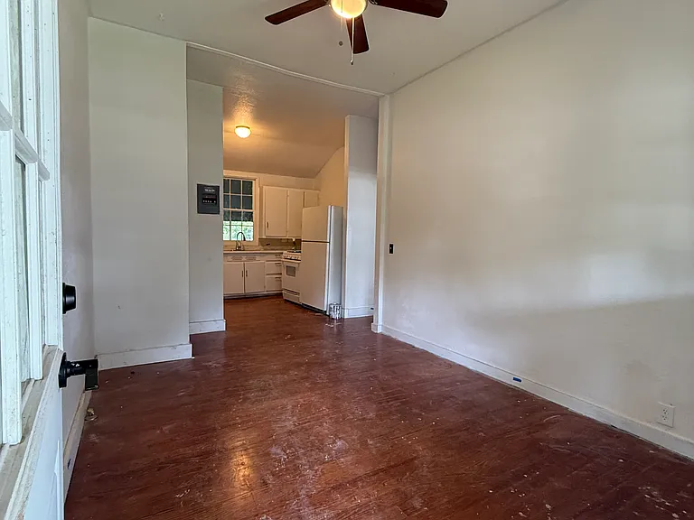 524 S Meyer St — Photo 7