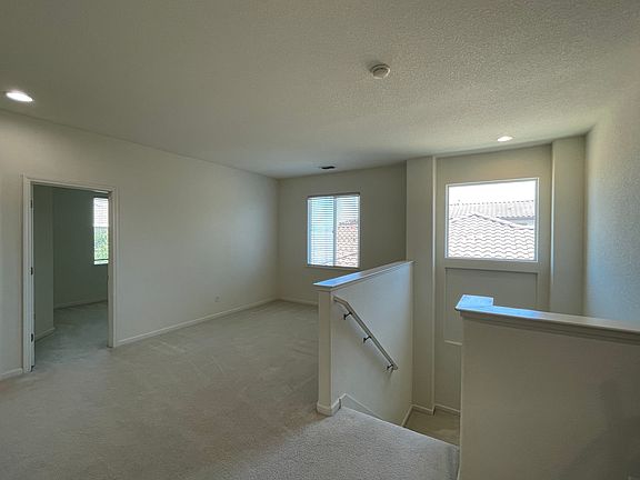 4th image of 741 Bramblewood Ave