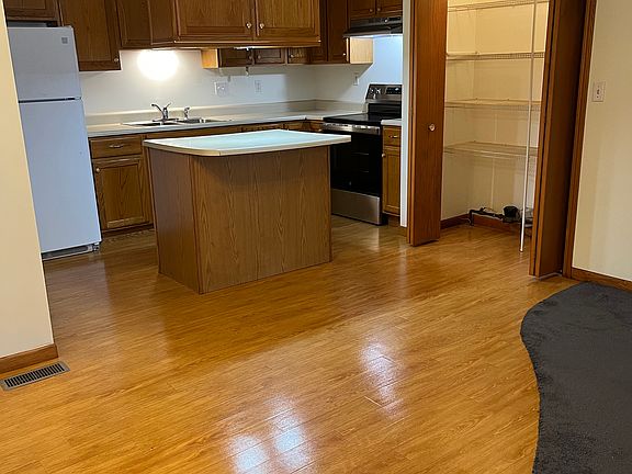 2nd image of 403 E 1st St #6