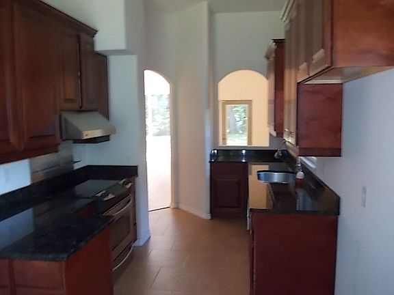 2nd image of 10 Sanchez Ave