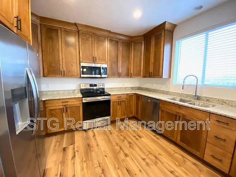 438 Stone Mountain Dr #52-A — Photo 12
