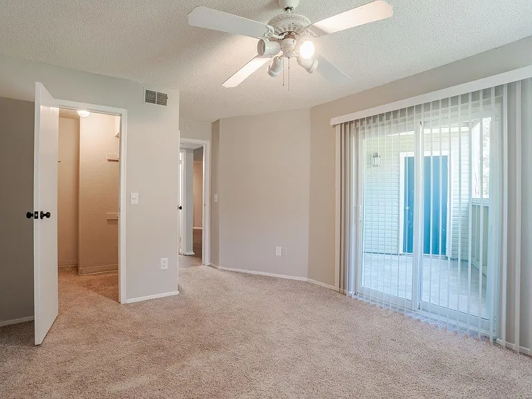 The Waterford Apartment Homes — Photo 12