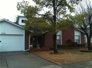 2306 Ripple Creek Ln, Edmond, OK 73012