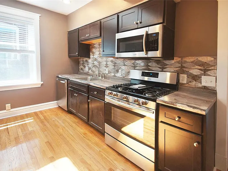 1915A Alfred Ave #UPPER — Photo 6