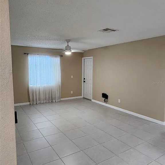211 Thorn Tree Pl — Photo 4