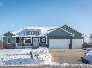 826 Redbird Run, Tiffin, IA 52340