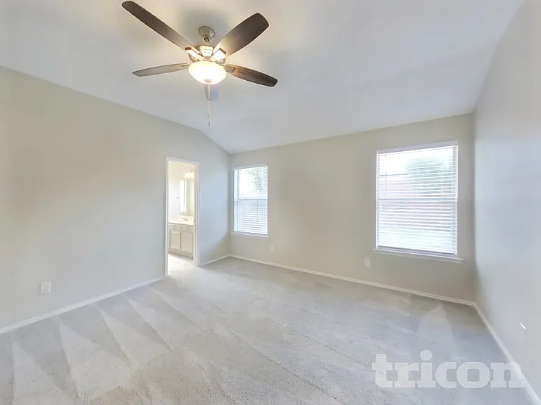 309 Pecos Dr — Photo 6