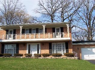 352 W Brentwood Dr, Palatine, IL