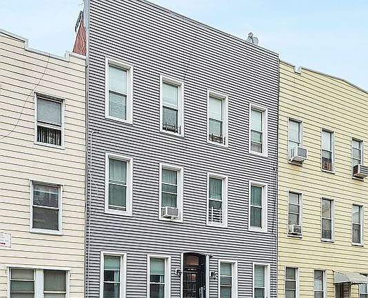 5th image of 247 Devoe St