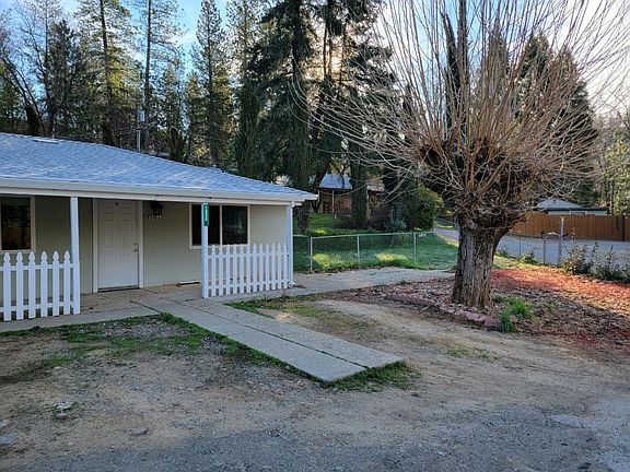 2nd image of 1850 Warren Ln #A