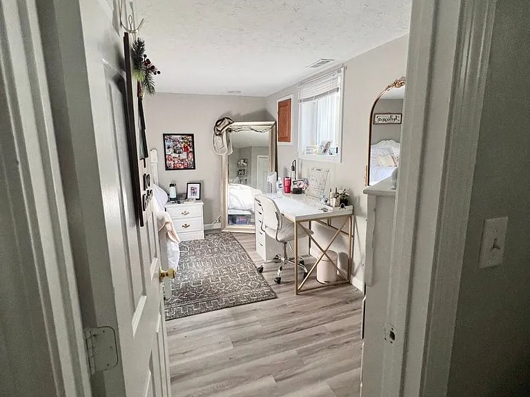 1302 E Hunter Ave — Photo 16