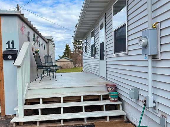 4th image of 11 Edwards Dr