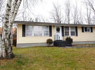 20 Truex Dr, New Windsor, NY 12553