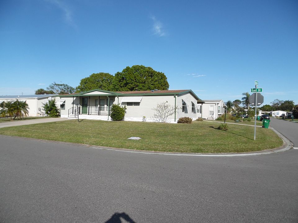 1st image of 498 Dolphin Cir