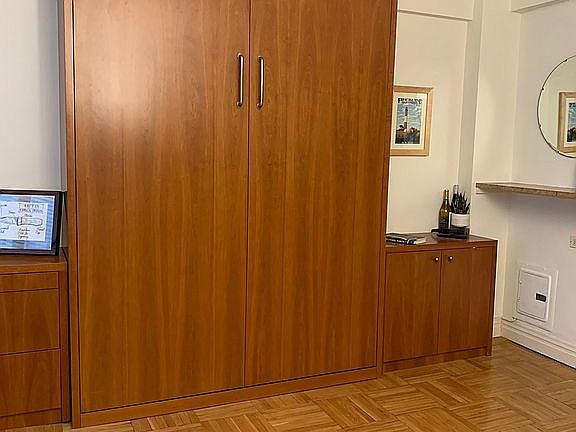 4th image of 210 E 47th St APT 5E