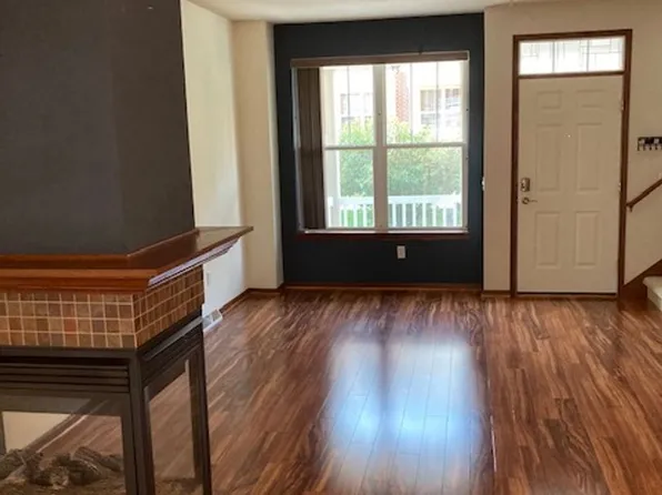 60 S Gardens Way, Madison, WI 53711