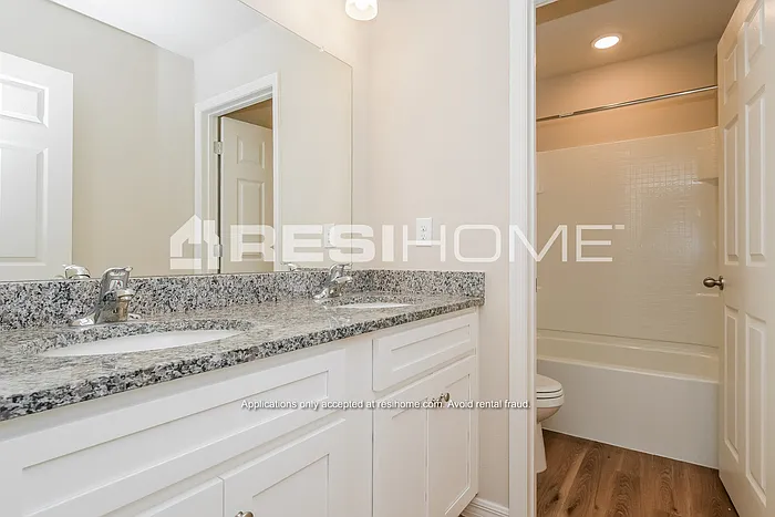 1702 Diane St — Photo 15
