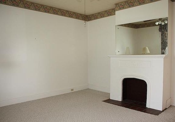 2nd image of 3852 Davis Ave
