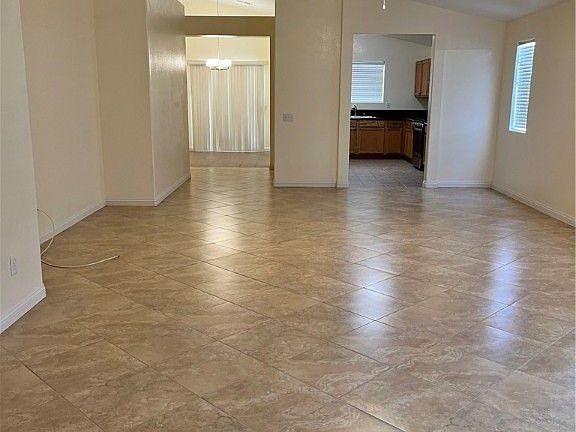 4th image of 10174 Spider Rock Ave